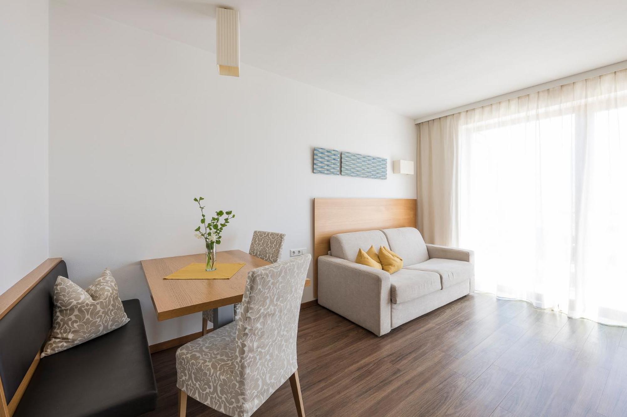 Residence Aqualis Marlengo Bagian luar foto