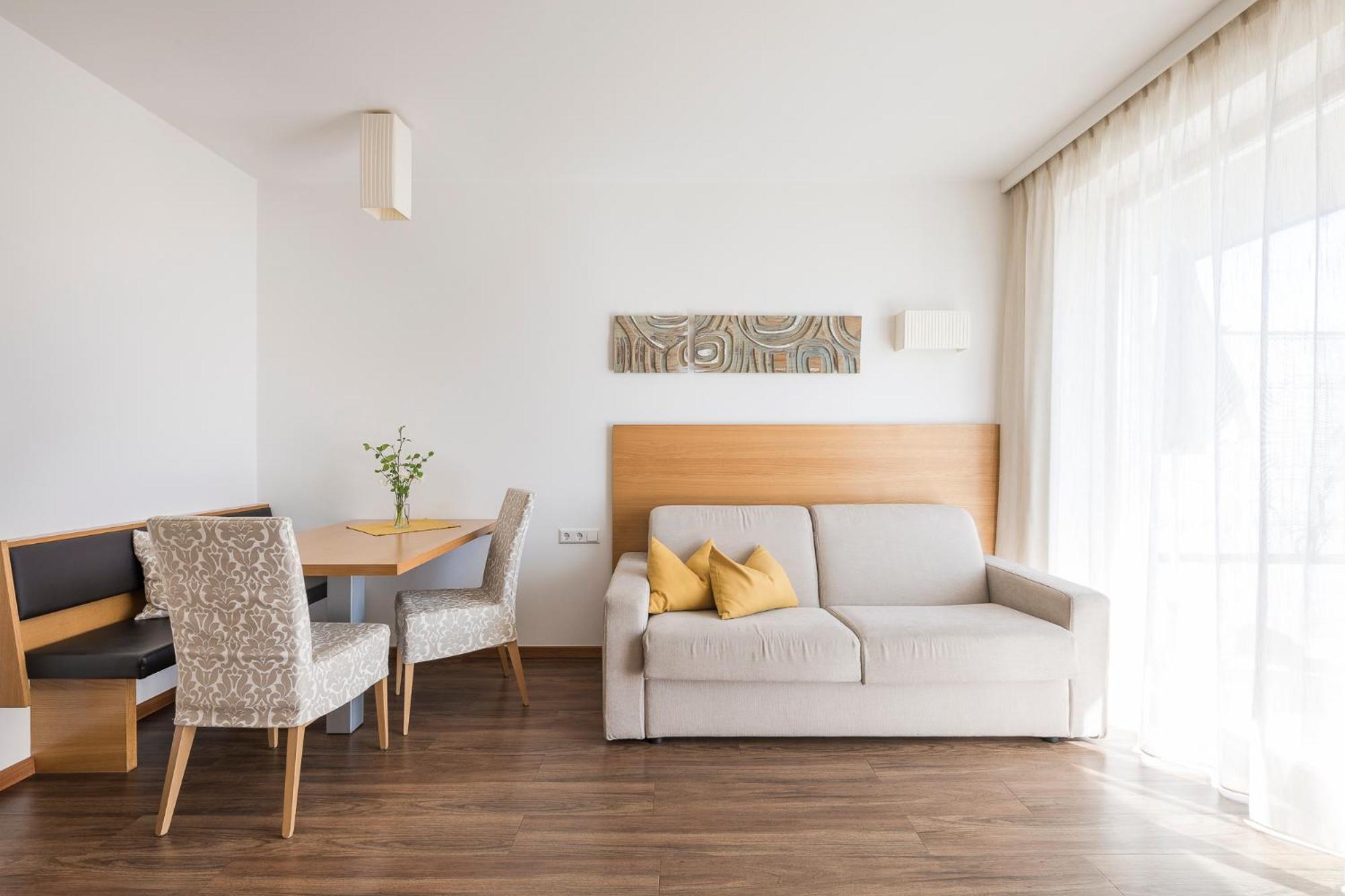 Residence Aqualis Marlengo Bagian luar foto